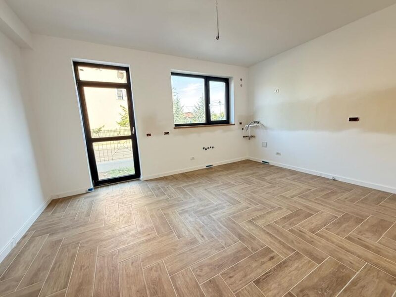 Mogosoaia, casa la cheie, toate utilitatile.