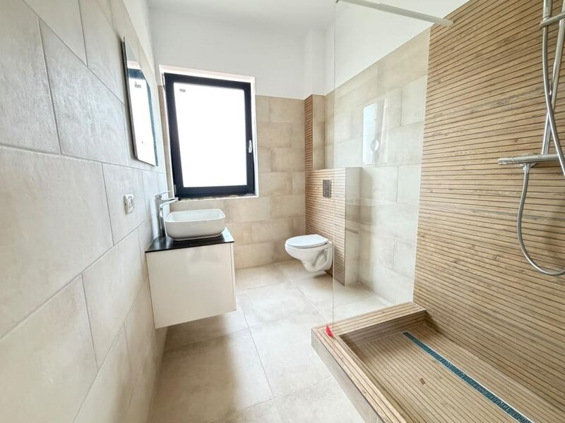 Mogosoaia, casa la cheie, toate utilitatile.