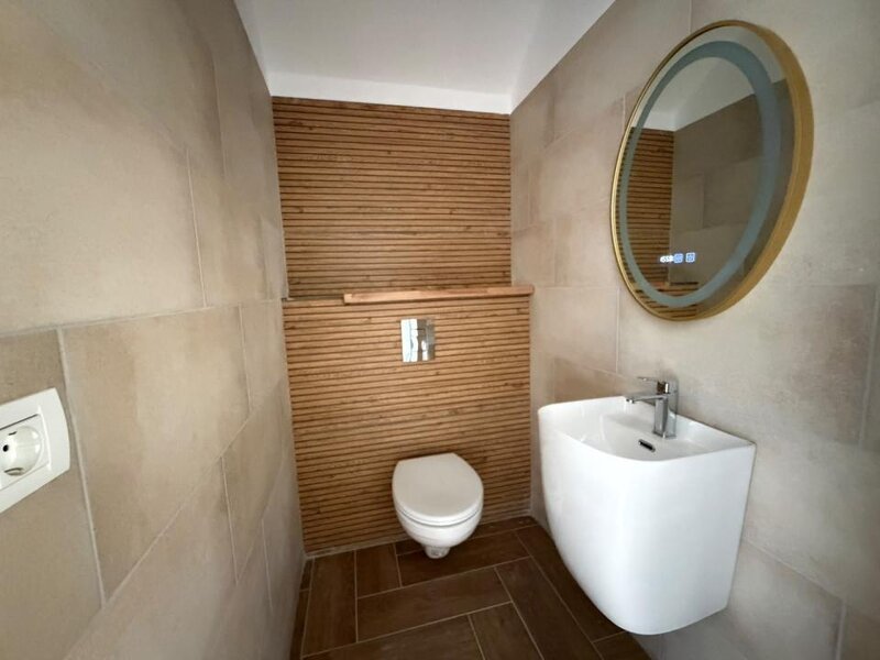 Mogosoaia, casa la cheie, toate utilitatile.